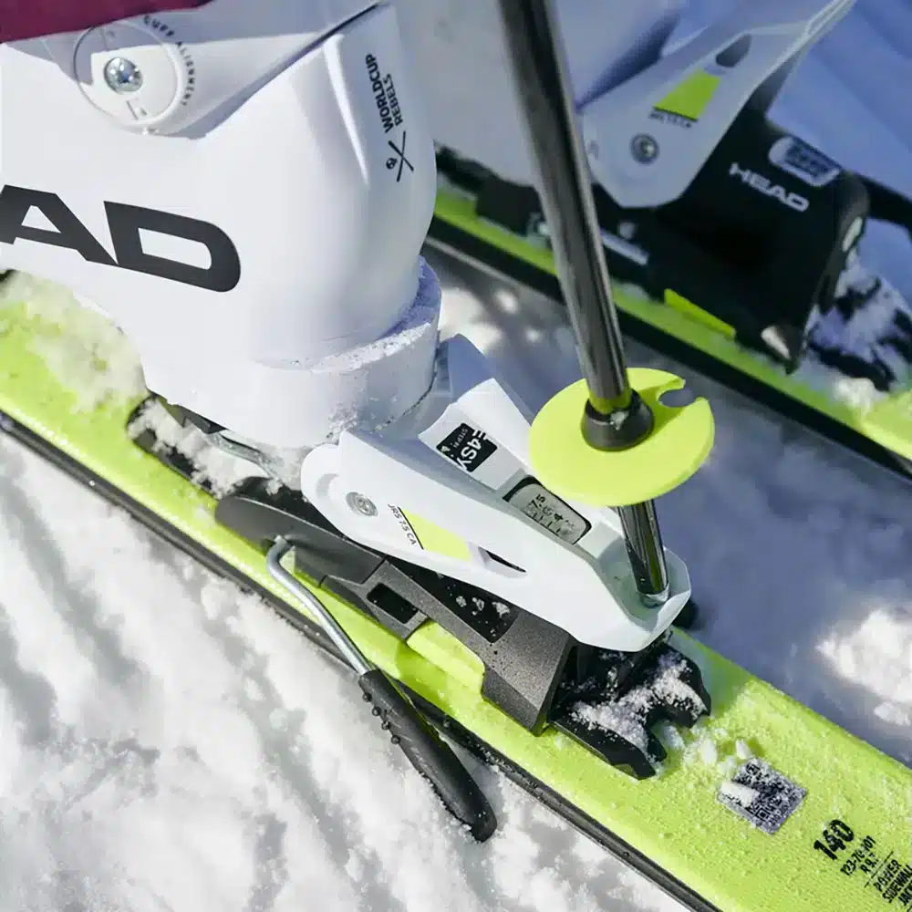 Buy skis at outlet prices from top brands